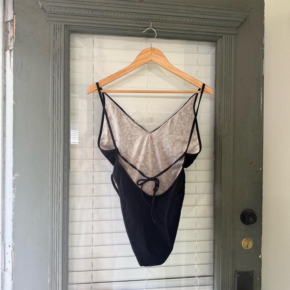 Free-est Amber One-Piece Swimsuit - Picture 2 of 4